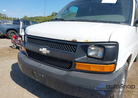 2016 Chevrolet Express 2500 Work Van z USA, uszkodzony, nr VIN 1GCWGAFF7G1116761